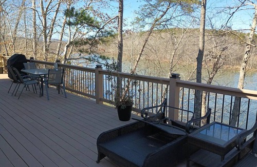 Toccoa House | Secluded Retreat: Lake Hartwell