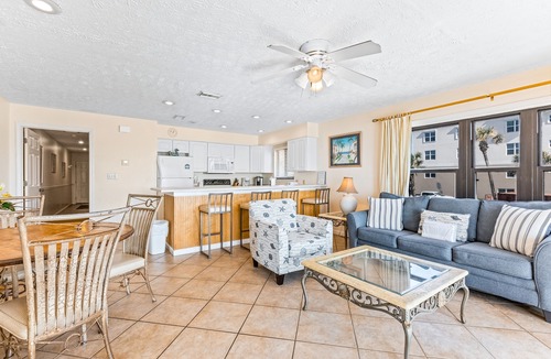 Crystal Beach Condo | Second Floor Condo Many Amenities, Beach Access, Beach Equipment Included