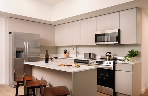 Midtown Hotel | Sense28 Edgewater, an AvantStay Hotel