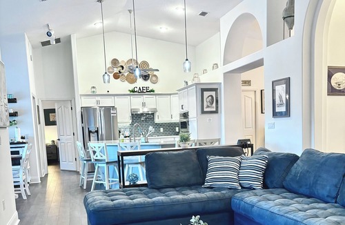 Palm Harbor House | Sept Specials 20% OFF Weekly - Pet Friendly Lux Waterfront,Pool,Outdoor Kitchen