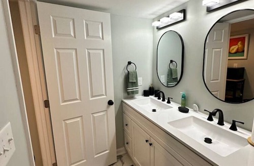 Charlotte Apartment | Serene 2BR in Sardis + Workspace + Fast Wi-Fi