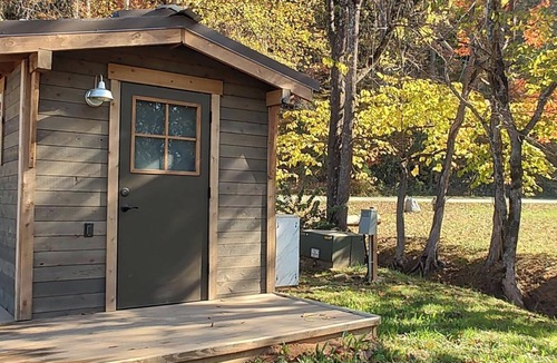 Andrews RV Rental | Serene campground in Andrews NC on The Valley River.