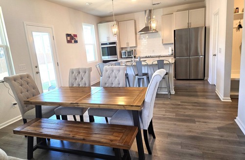Pooler House | Serene Getaway in Pooler - 3-bedroom home with AC, WiFi. Enjoy your stay!