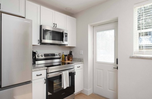 Gainesville House | Serene Place, Walk to UF, Stadium, Near Shands & Downtown