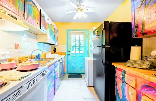 Montgomery House | Serene Retreat: Large Yard, Fire Pit, Near Savannah, Beaches & Kayaking