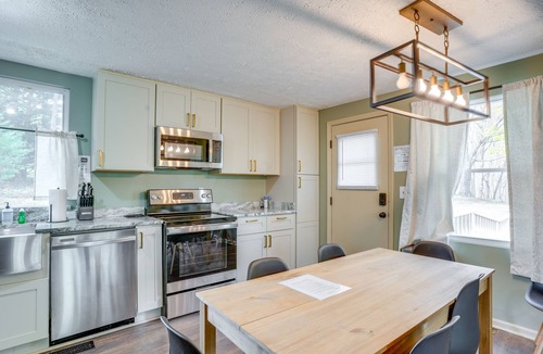 Roseland House | Serene Roseland Retreat Near Wintergreen Resort!