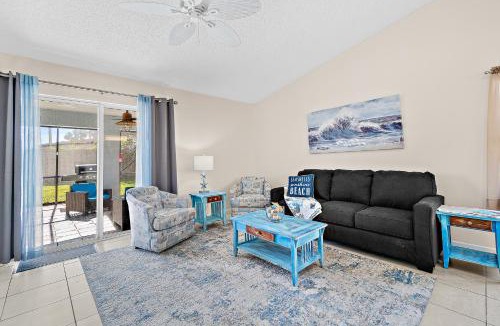 Indialantic House | Serene Seaside Retreat - Dog friendly - 2BR Townhouse with Shared Heated Pool Steps to Paradise Beach!