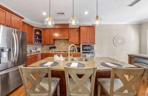 Tallahassee House | Serene Smart Home, Big Backyard, PET FRIENDLY!