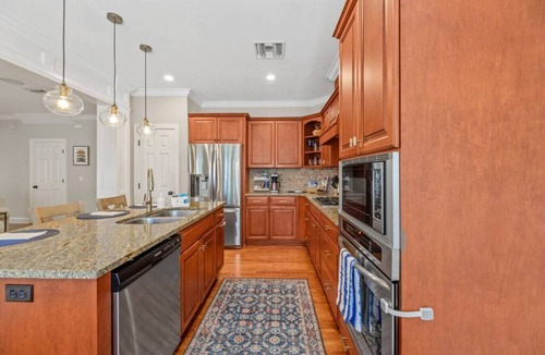 Tallahassee House | Serene Smart Home, Big Backyard, PET FRIENDLY!