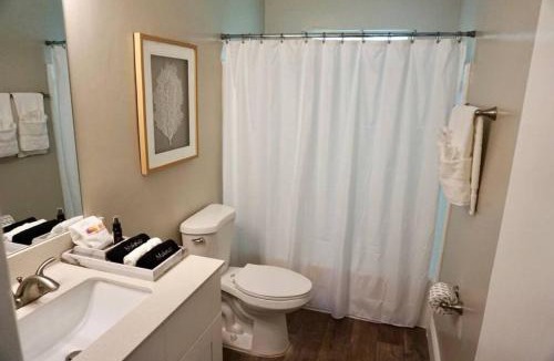 Palm Beach Shores Apartment | Serenity at Seascape: Steps to the beach & Shops