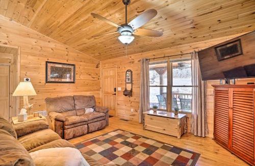 Mineral Bluff House | 'Serenity Cabin' w/Furnished Deck