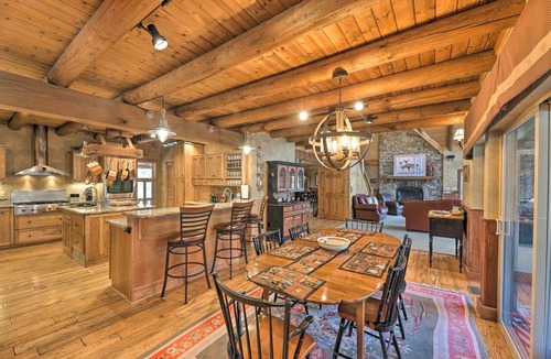 Lewisburg House | 'Serenity on the River' Luxe Lewisburg Cabin!