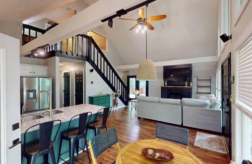 Counce House | Serenity Over the Woods