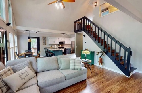 Counce House | Serenity Over the Woods