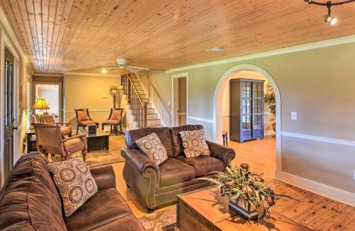 Clarkesville House | Serving Southern Charm at this Clarkesville House!