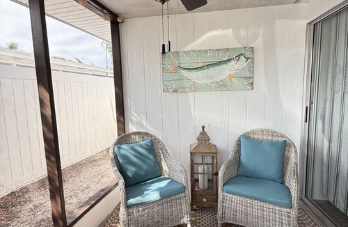 Anna Maria House | Shell We Dance? Charming Bungalow with Fabulous Location and Private Pool!