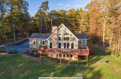 Front Royal House | Shenandoah Thunder Chalet Guest Suite