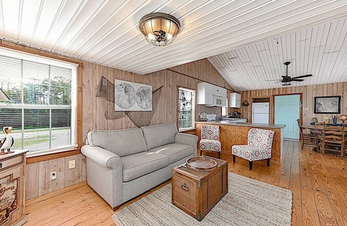 Sealevel House | Shipwrecked on Shell Hill 2 Waterfront Houses