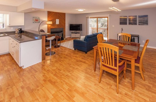 Northeast Virginia Beach Condo | Shore Breakaway Condo - Monthly Rental - Chic's Beach
