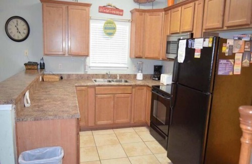 Surfside Beach House | Sister Act - Walk to Beach in Surfside Beach