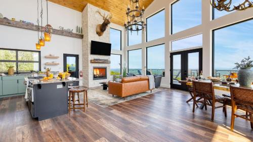 Sevierville House | Skyline Sanctuary by AvantStay