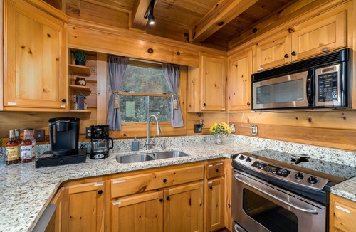Murphy Cabin | SKYVIEW STATION: Secluded 3-Lvl Log Cabin Views-Game-Theater