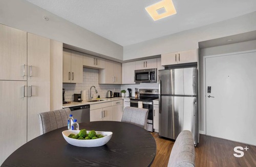 East Little Havana Condo | Sleek Miami 2BR | Free parking | Pool & Gym