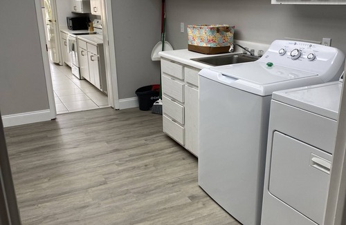 Woodlawn House | Sleeps 14 w/Boat Slip & Gulf Access! 5 B/3BA PET FRIENDLY