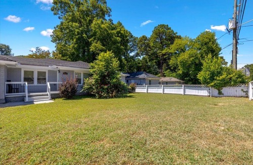 Candler-McAfee House | Sleeps 8 - Central Golf Getaway