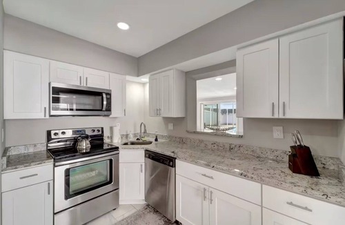 Sarasota House | 🔥 Slow-Season Special – Save 40% This Week Only!”