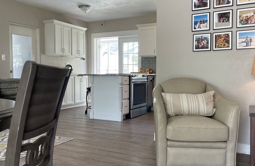 Disston Heights House | Small but cute, close to beach's and downtown.