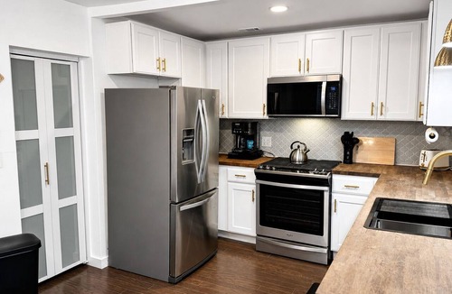 Sylvania House | Small-Town Charm Meets Modern Comfort at Azalea Lane.