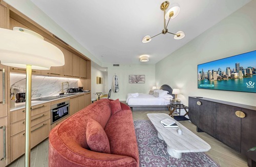 Wynwood Art District Apartment | Smart Studio | City Skyline | 15Min FIFA Fan Festival