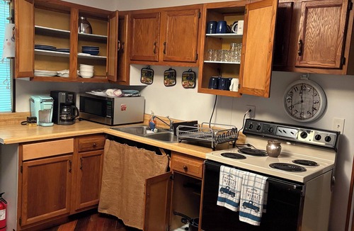 Tallassee House | Smoky Mountain hide away! 1hour from all Smoky Mountain attractions