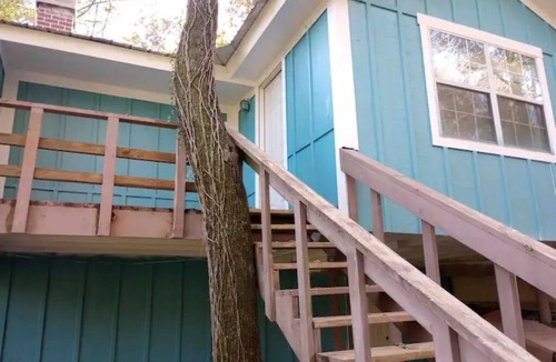 Abbeville House | Smurf House on Thomas Mill