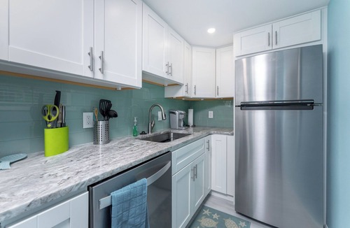 Manasota Key Villa | Soak up the Sun on your large patio with the Gulf view