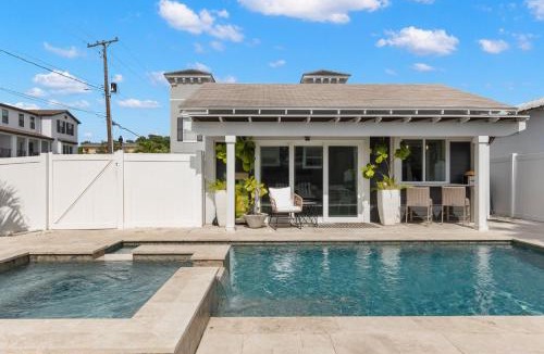 Courier City - Oscawana House | SoHo Serenity - Amazing Home with Private Pool & Hot Tub, SoHo District
