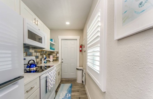 Independence Square Cottage | Sol & Luna Cottages, bright, modern & beautiful