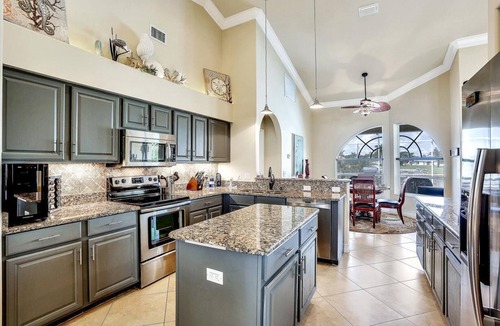 Pelican House | South Facing Utmost Luxury Direct Gulf Access With Pool & Dock