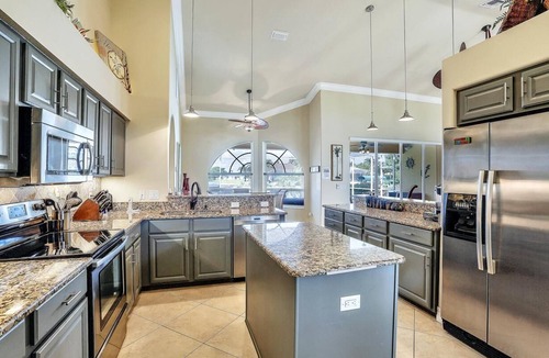 Pelican House | South Facing Utmost Luxury Direct Gulf Access With Pool & Dock
