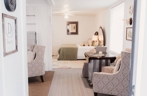 Inman House | Southern cabin, bunkhouse, pet friendly close to town yet completely secluded!