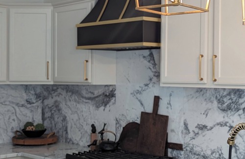 Cornelius House | Southern charm meets Lake Norman/Charlotte - pet friendly