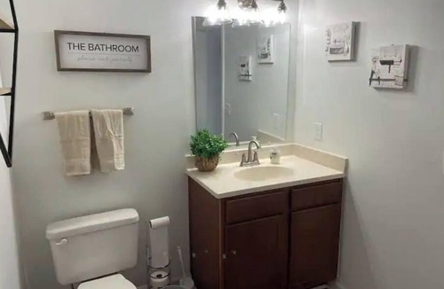 Tallahassee Condo | Southside Suite Living, Spacious 2 Bedroom/2 Bath