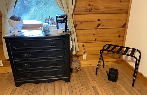 Marlinton Cabin | Space to Breathe in Pocahontas County, WV