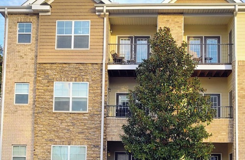 Fort Mill Apartment | Spacious 1-bedroom apt. near Carowinds with a private balcony, gym, and pool
