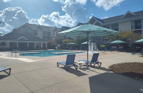 Fort Mill Apartment | Spacious 1-bedroom apt. near Carowinds with a private balcony, gym, and pool