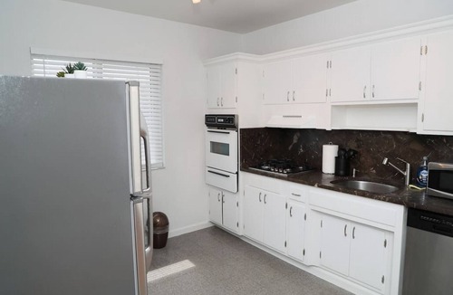 Douglas Apartment | Spacious 2/1 Coral Gables apt w/parking