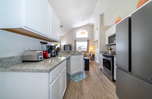 Westridge House | Spacious 2022 renovated 4BR home w/Private pool