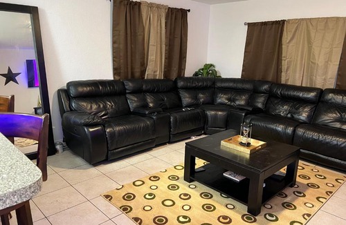 Miramar Villa | Spacious 2bedroom Townhouse Miramar