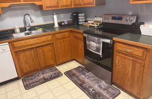Nazareth House | Spacious 3 Bedroom 2 Bath minutes from Historic Downtown Bardstown